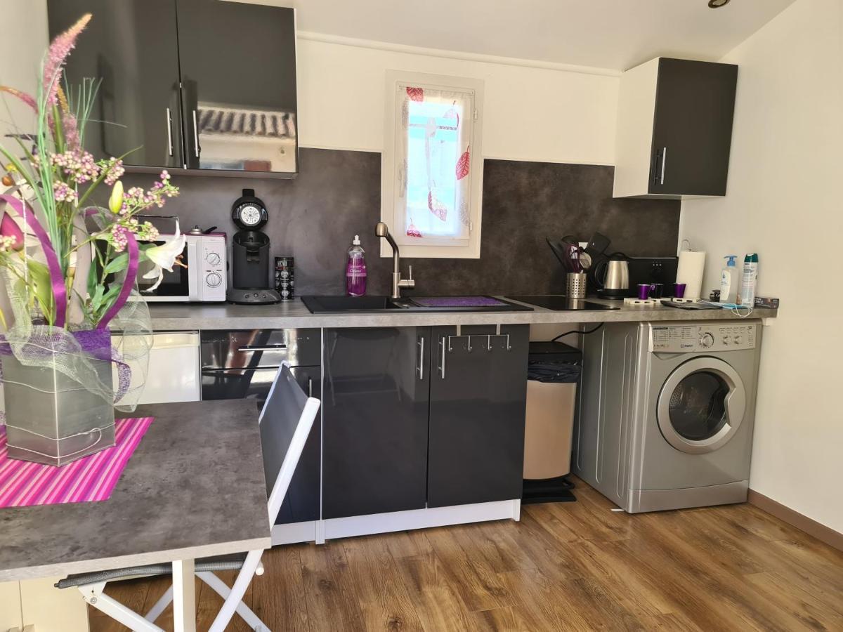 3 indépendants dans villa avec piscine terrasse, jardin, parking clos, wifi Meyreuil Exterior foto
