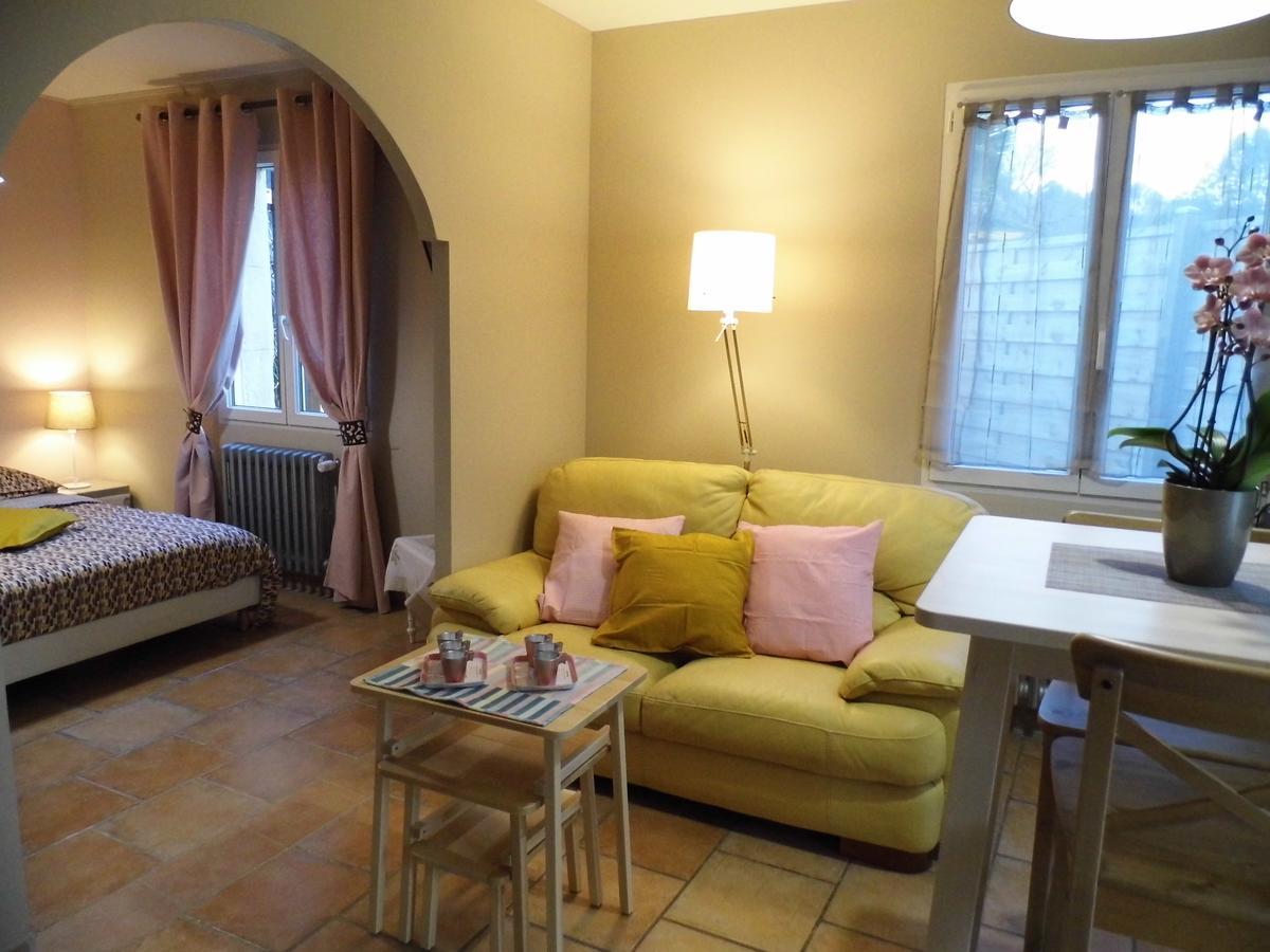 3 indépendants dans villa avec piscine terrasse, jardin, parking clos, wifi Meyreuil Exterior foto