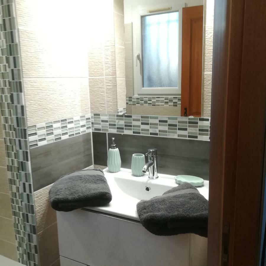 3 indépendants dans villa avec piscine terrasse, jardin, parking clos, wifi Meyreuil Exterior foto