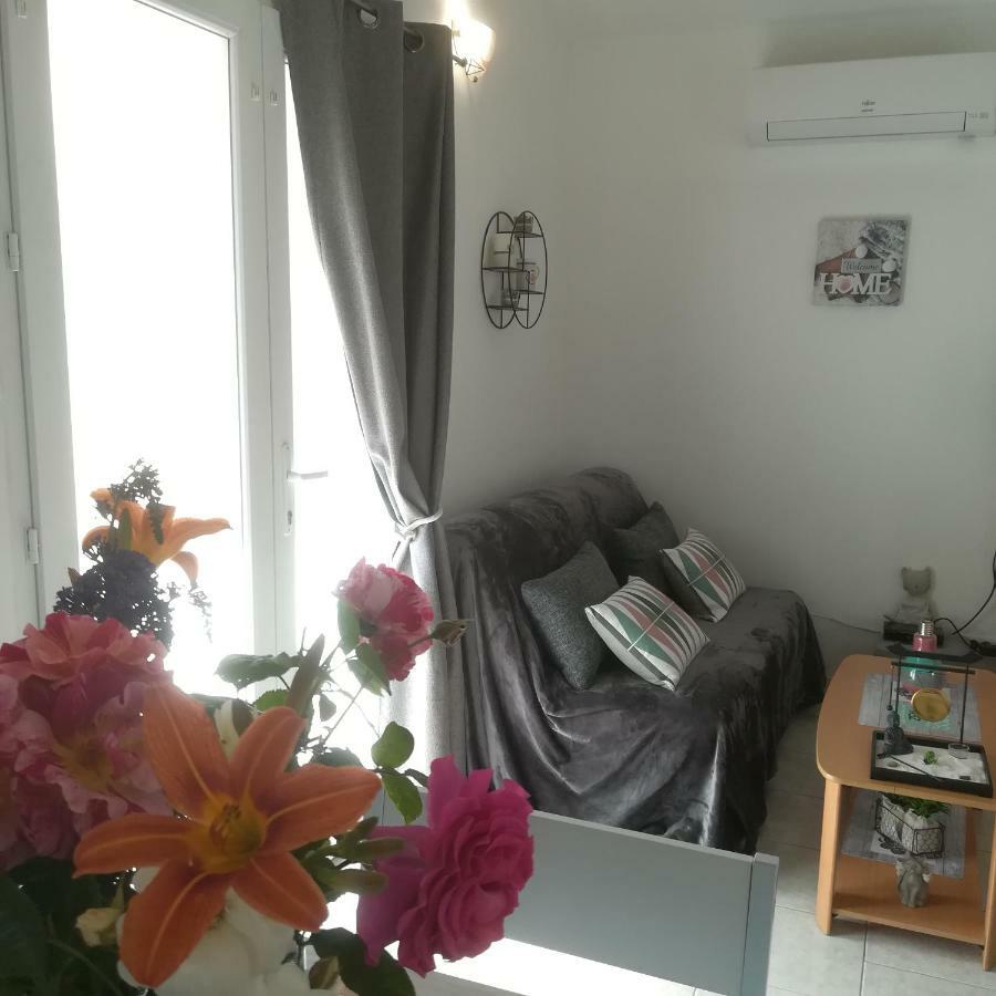 3 indépendants dans villa avec piscine terrasse, jardin, parking clos, wifi Meyreuil Exterior foto