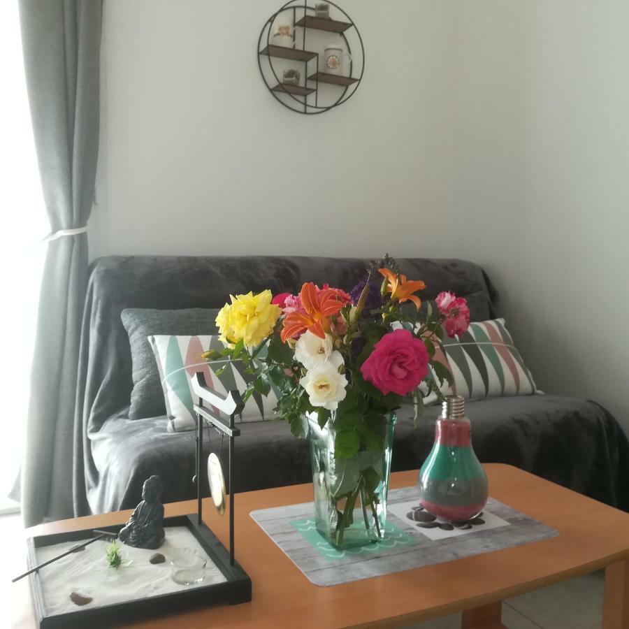 3 indépendants dans villa avec piscine terrasse, jardin, parking clos, wifi Meyreuil Exterior foto